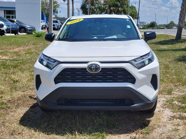 2024 Toyota RAV4 LE 照片 9