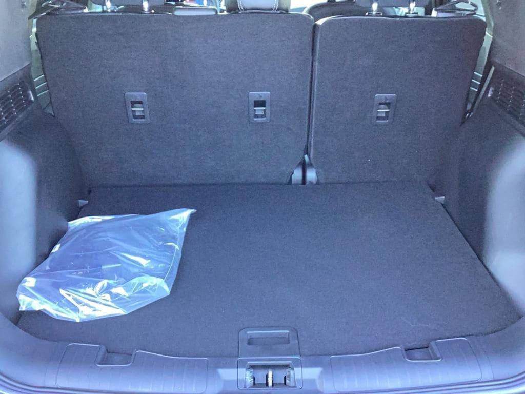 صورة مصغرة 19 لـ 2024 FORD ESCAPE PHEV BASE