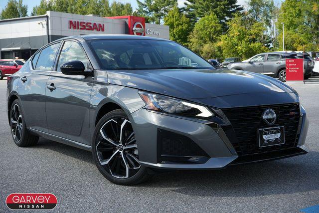 New 2025 Nissan Altima SR FWD