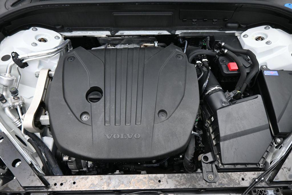 صورة مصغرة 17 لـ 2023 Volvo XC60 B5 PLUS BRIGHT THEME