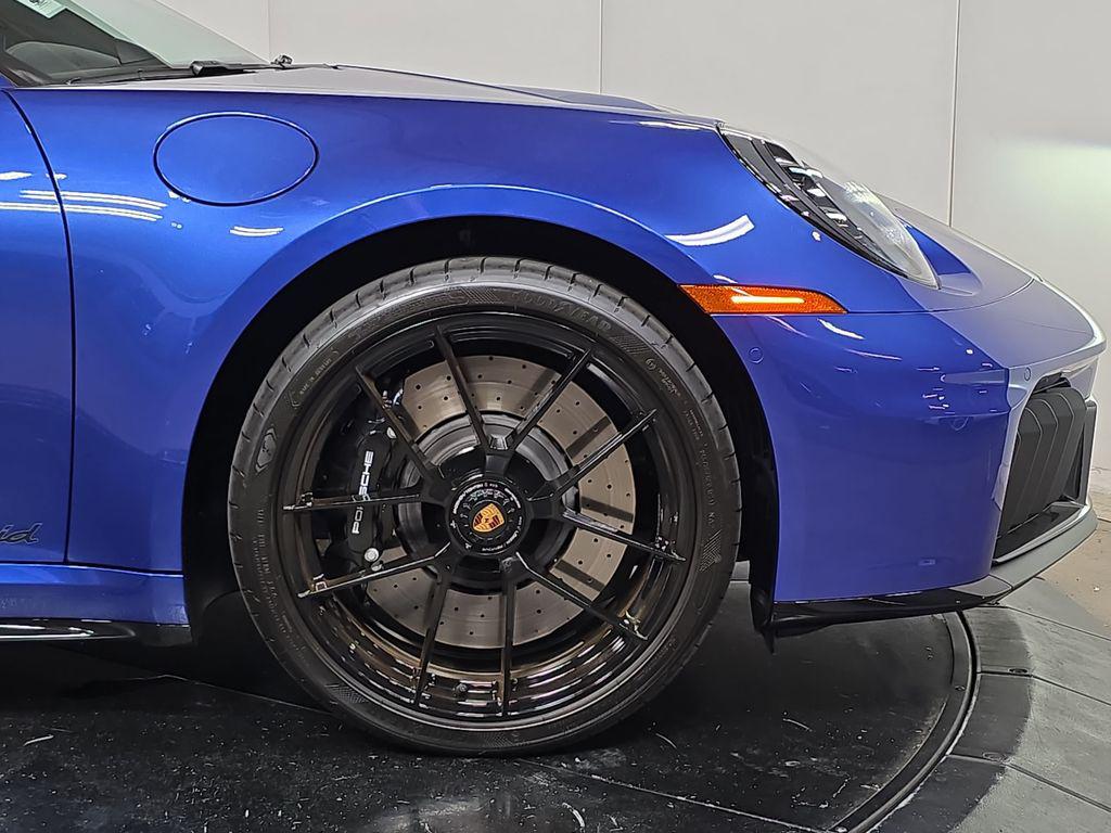 صورة مصغرة 11 لـ 2026 Porsche 911 CARRERA GTS
