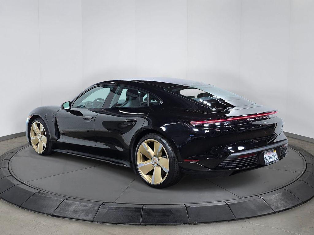صورة 3 لـ 2024 Porsche TAYCAN