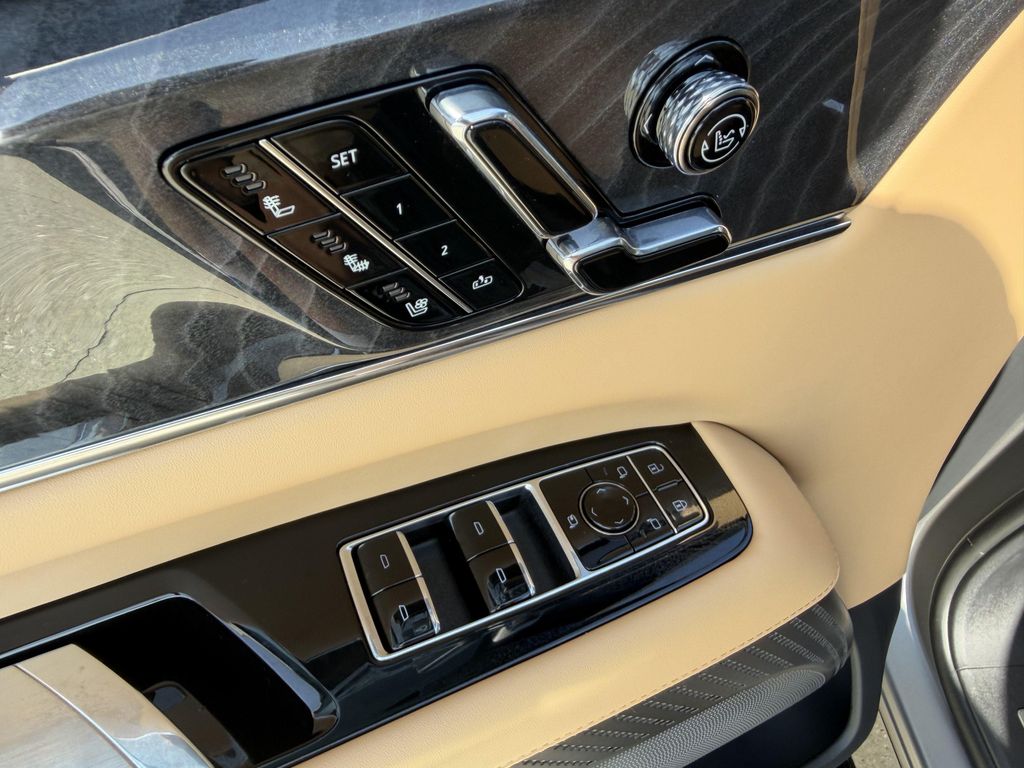صورة 8 لـ 2026 Cadillac ESCALADE IQL PREMIUM SPORT
