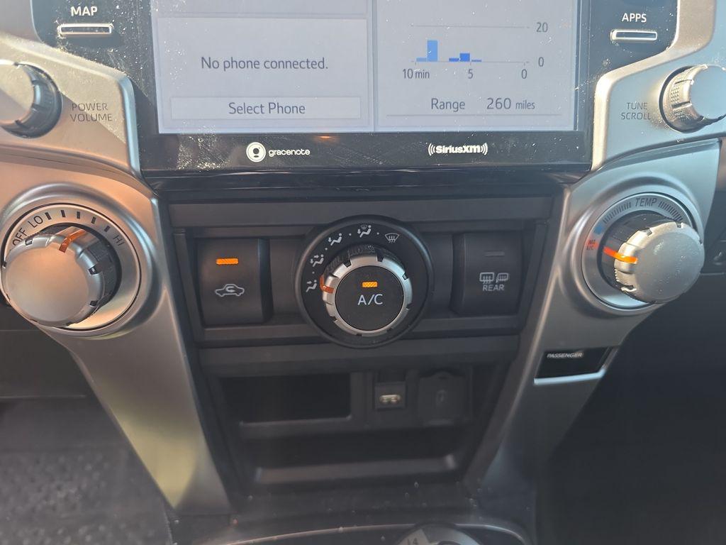 صورة مصغرة 17 لـ 2022 Toyota 4RUNNER SR5