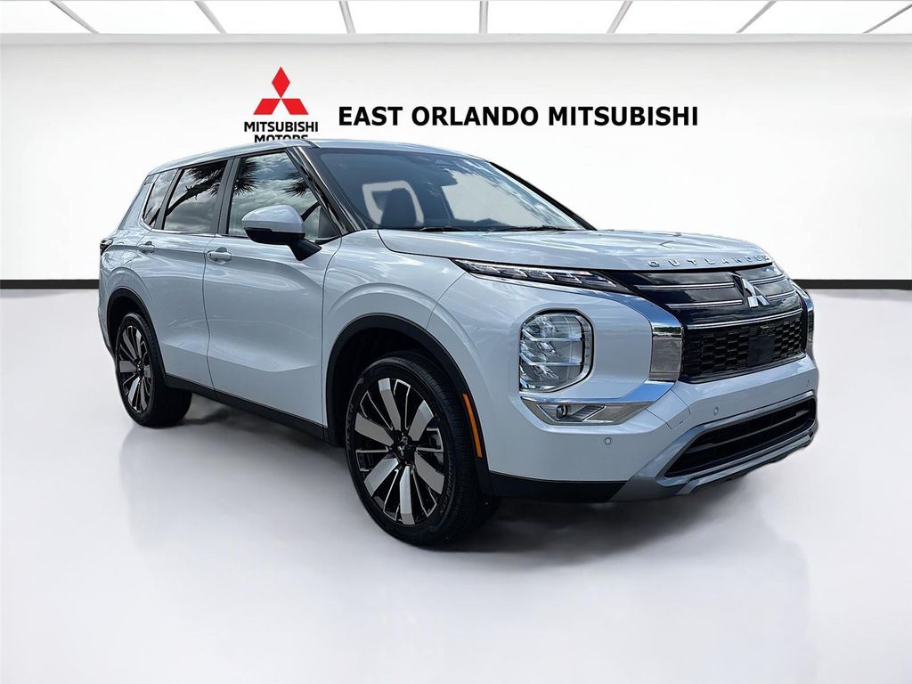 New 2026 Mitsubishi Outlander SE