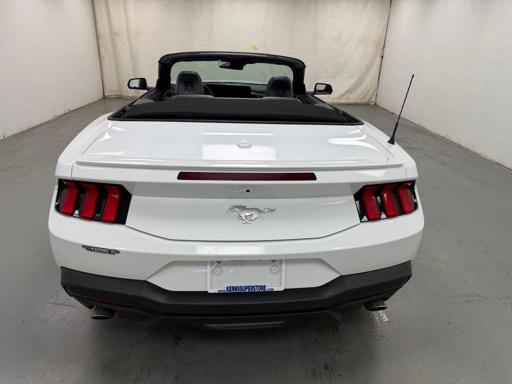 صورة 10 لـ 2025 FORD MUSTANG ECOBOOST PREMIUM