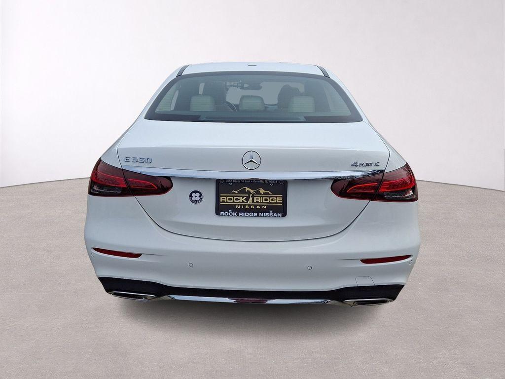 MERCEDES-BENZ E-CLASS - 6
