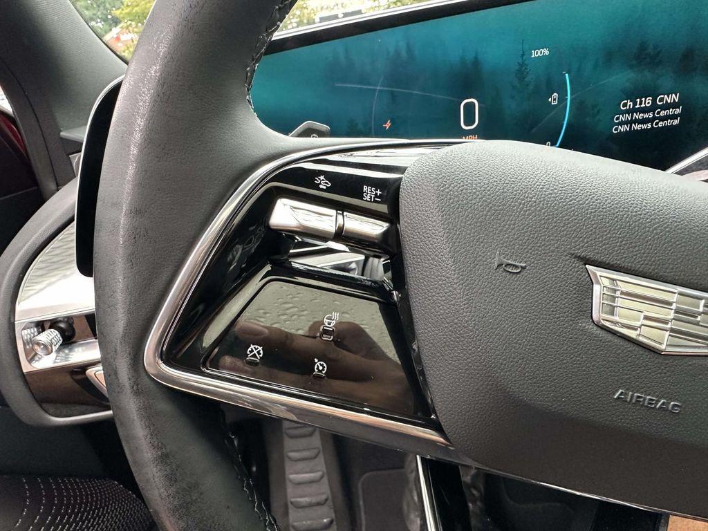 صورة 33 لـ 2024 Cadillac LYRIQ SPORT