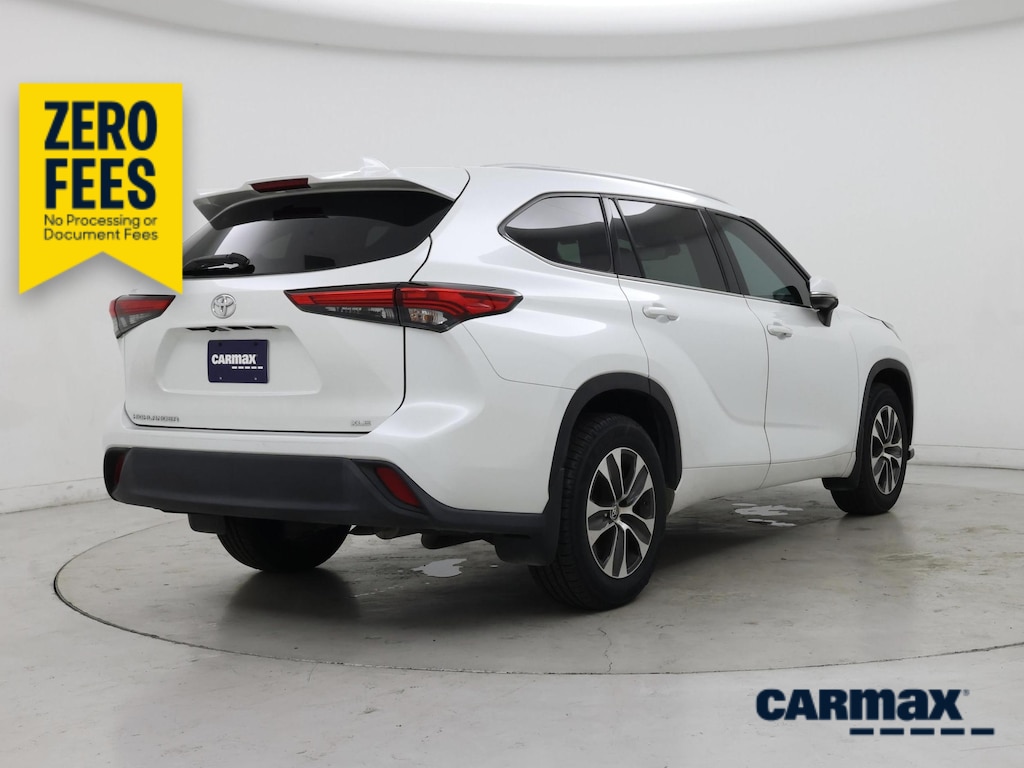 صورة 10 لـ 2022 Toyota HIGHLANDER XLE