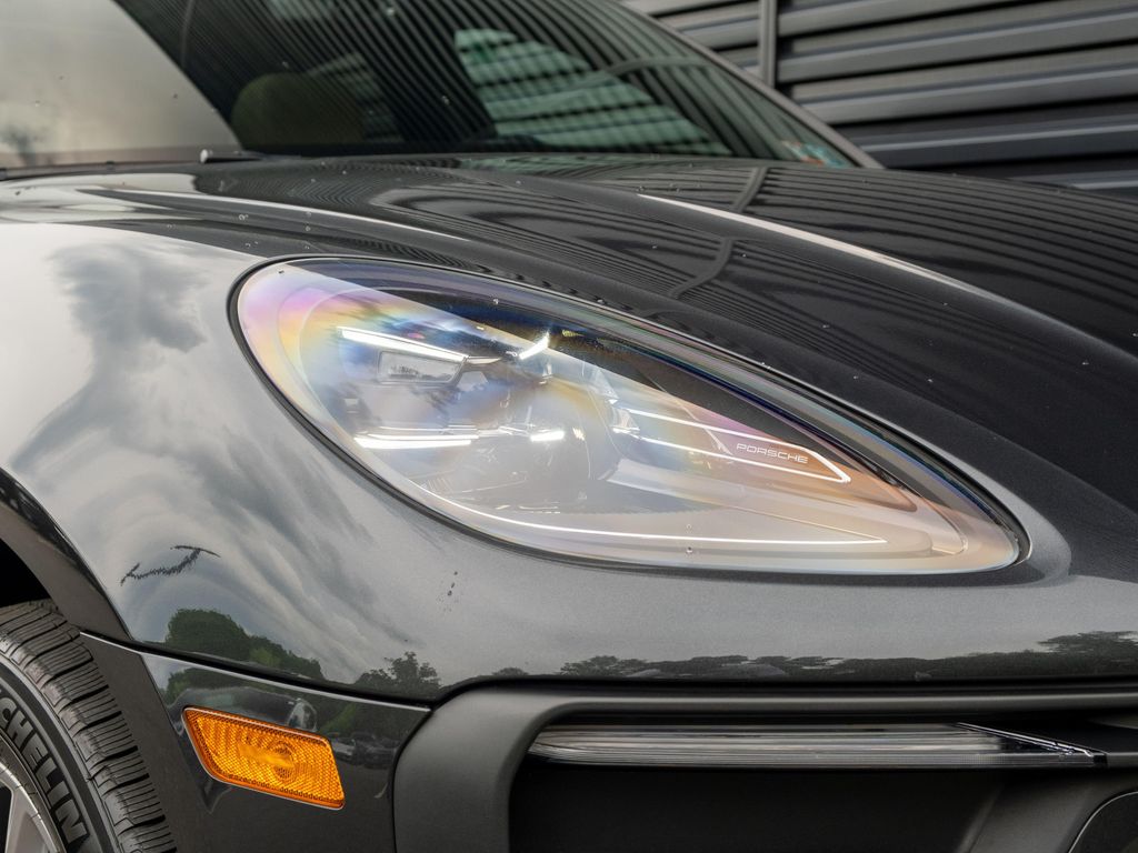 2023 Porsche MACAN — миниатюра 16