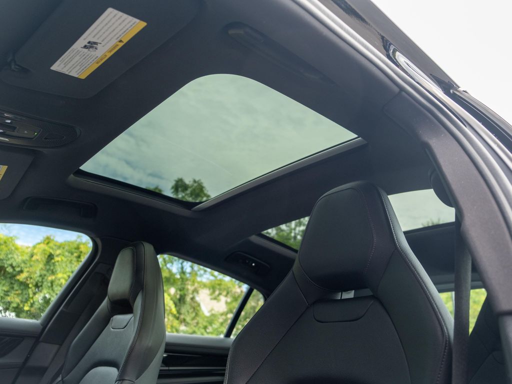 صورة مصغرة 36 لـ 2025 Porsche PANAMERA 4