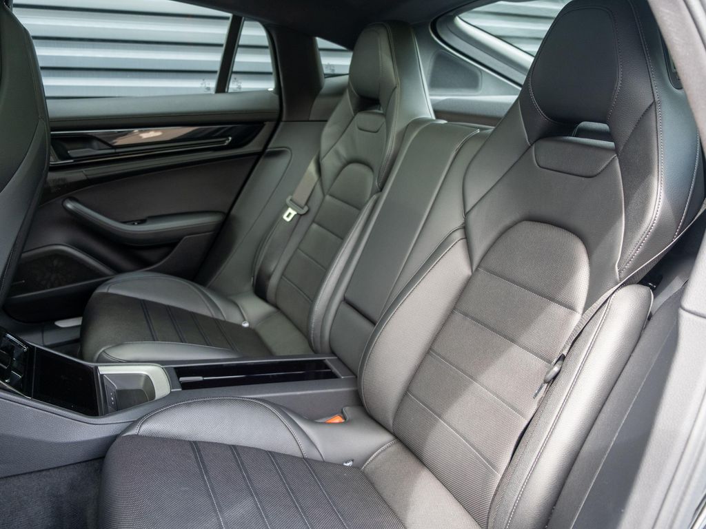 صورة مصغرة 37 لـ 2025 Porsche PANAMERA 4