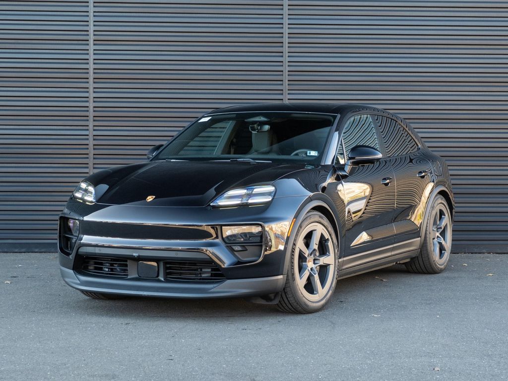 New 2026 Porsche Macan Macan Electric 4