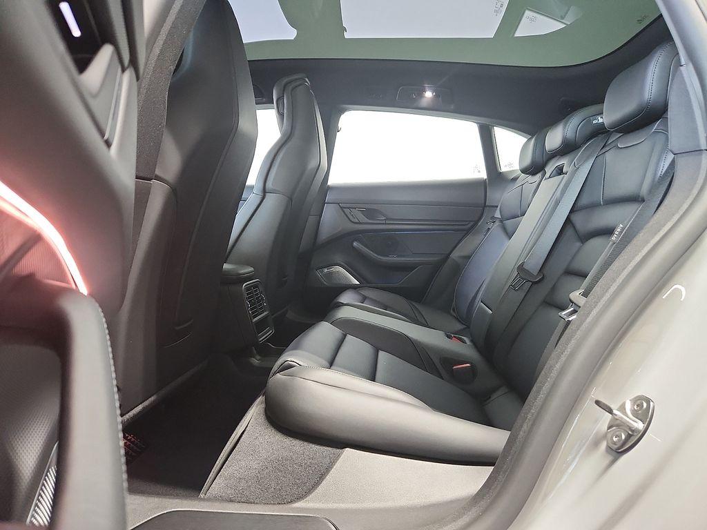 صورة مصغرة 11 لـ 2026 Porsche TAYCAN 4S