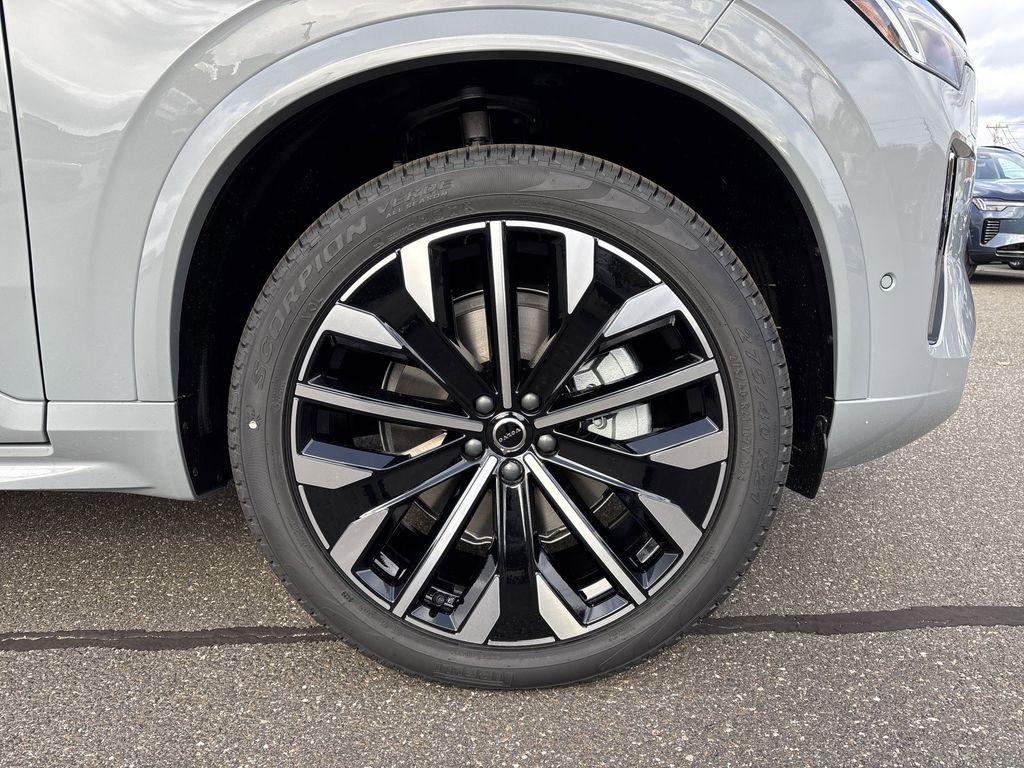 2026 Volvo XC90 B6 PLUS 7-SEATER — фото 9