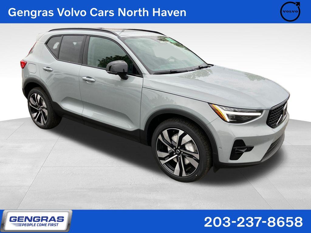 New 2026 Volvo XC40 B5 Plus