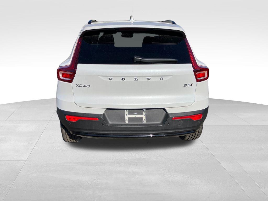 صورة 7 لـ 2026 Volvo XC40 B5 PLUS