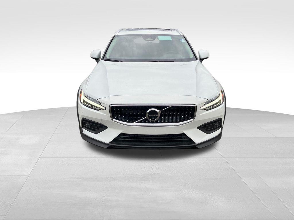 New 2026 Volvo V60 Cross Country B5 Plus