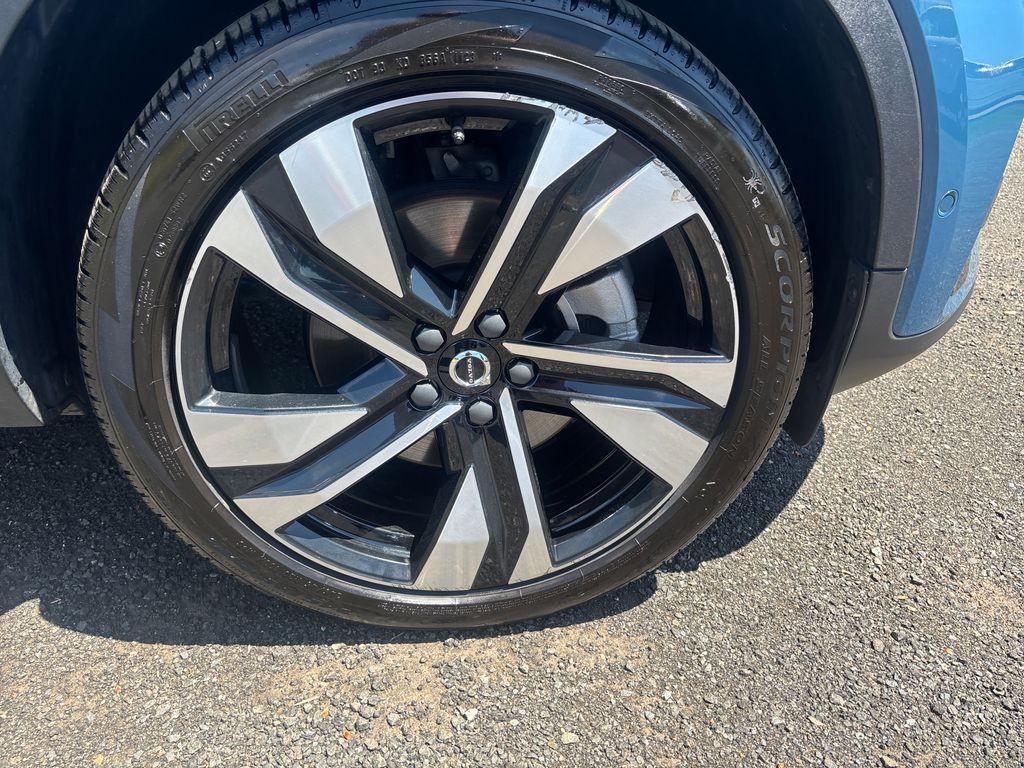صورة مصغرة 31 لـ 2024 Volvo XC40 B5 PLUS DARK THEME