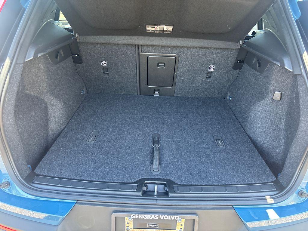 صورة مصغرة 25 لـ 2024 Volvo XC40 B5 PLUS DARK THEME