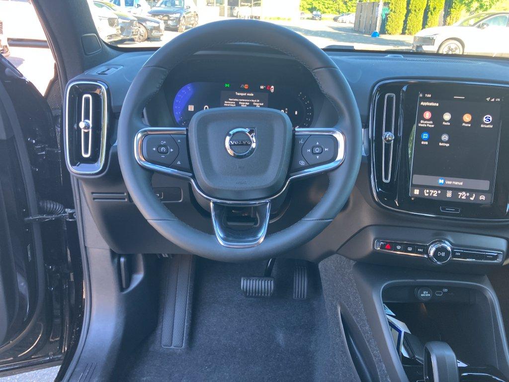 صورة مصغرة 14 لـ 2026 Volvo XC40 B5 ULTRA BLACK EDITION