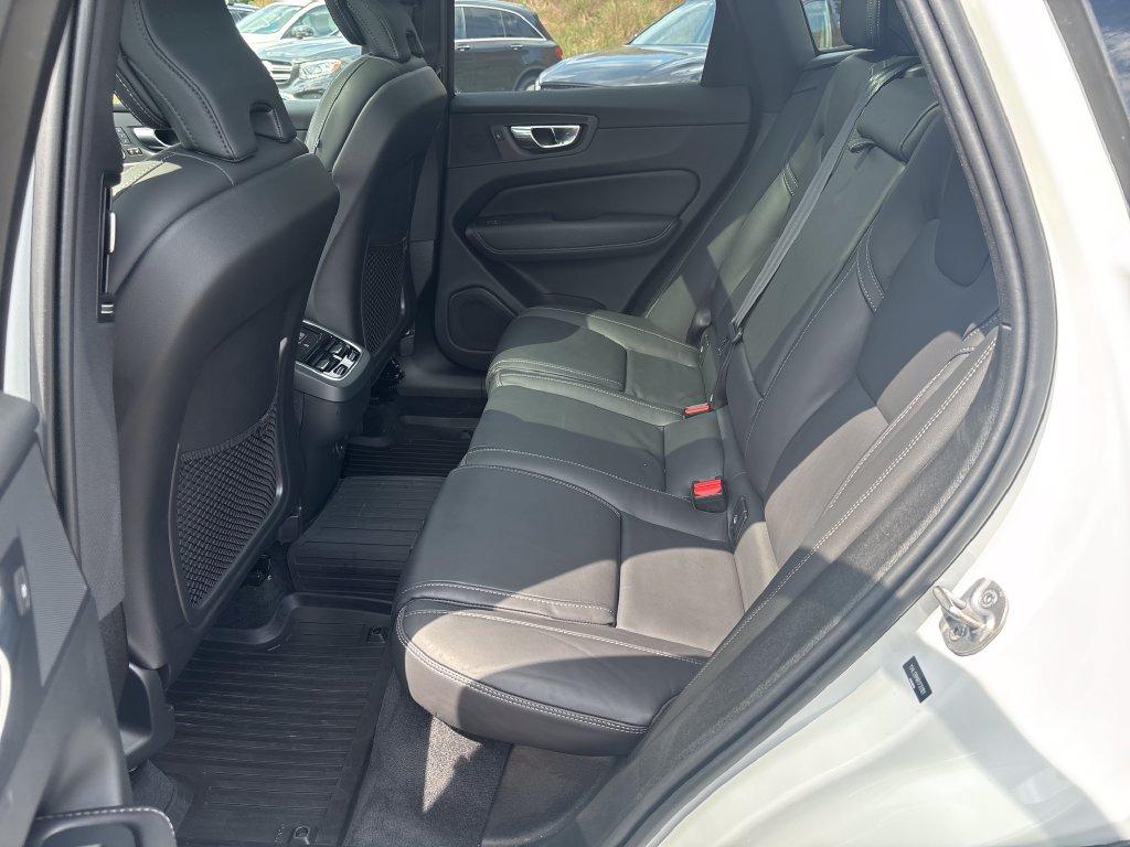 صورة مصغرة 27 لـ 2024 Volvo XC60 B5 ULTIMATE DARK THEME