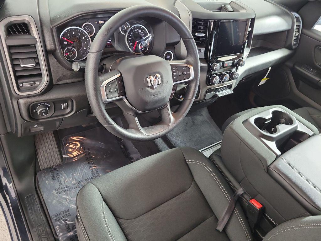 صورة مصغرة 11 لـ 2026 RAM 1500 EXPRESS