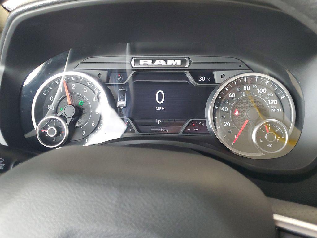 2026 RAM 1500 EXPRESS — миниатюра 16