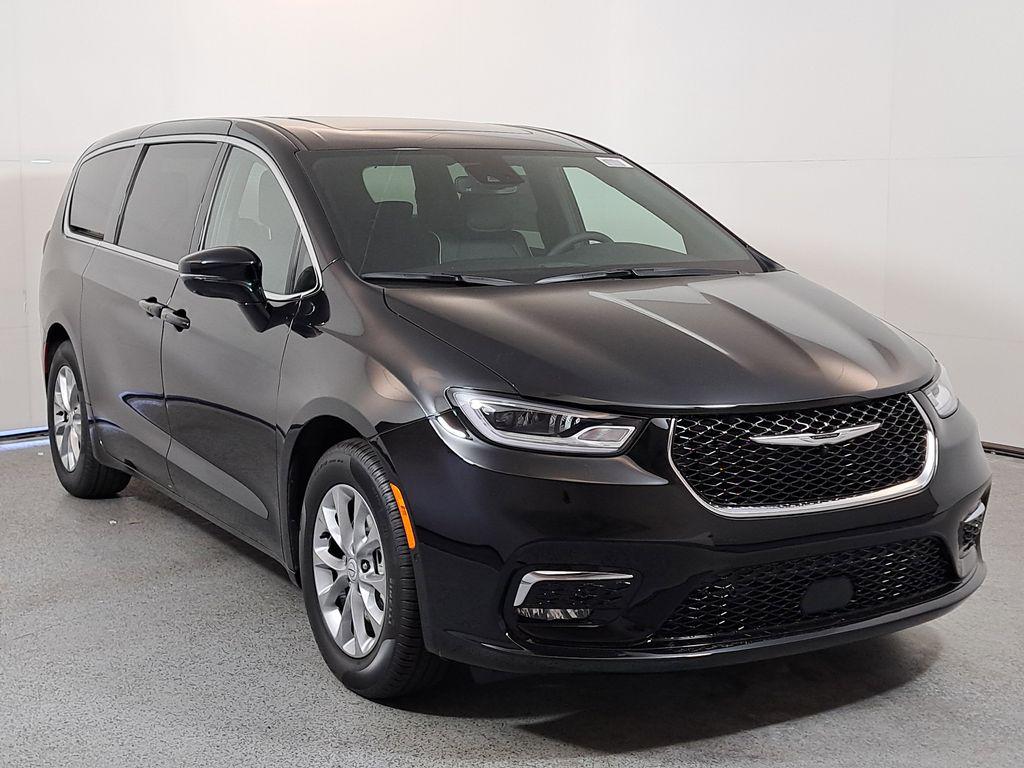 New 2026 Chrysler Pacifica Limited