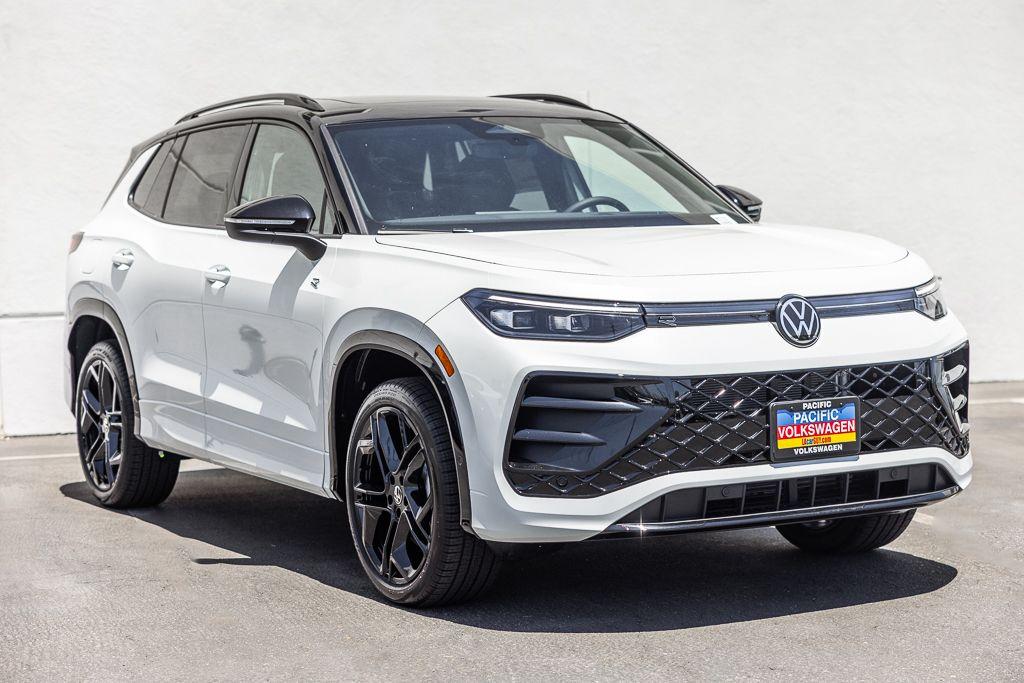 New 2026 Volkswagen Tiguan 2.0T SE R-Line Black