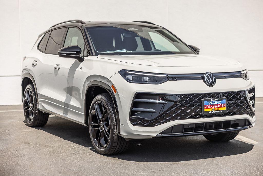New 2026 Volkswagen Tiguan 2.0T SE R-Line Black