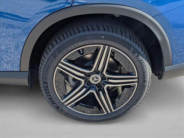 MERCEDES-BENZ GLC - 10