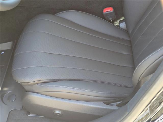 MERCEDES-BENZ E-CLASS - 4