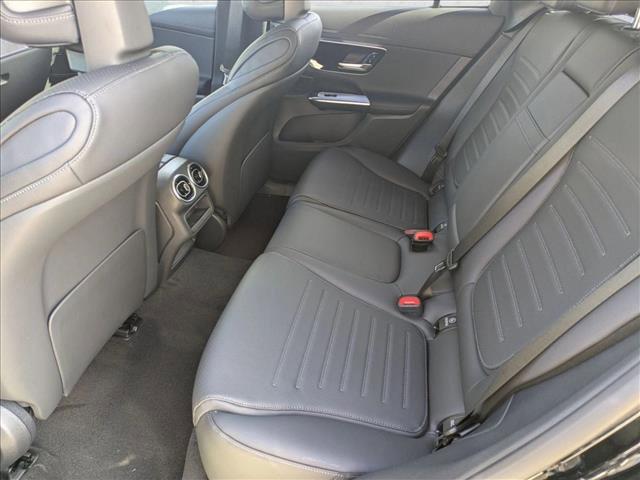 2026 Mercedes-BENZ GLC — миниатюра 15