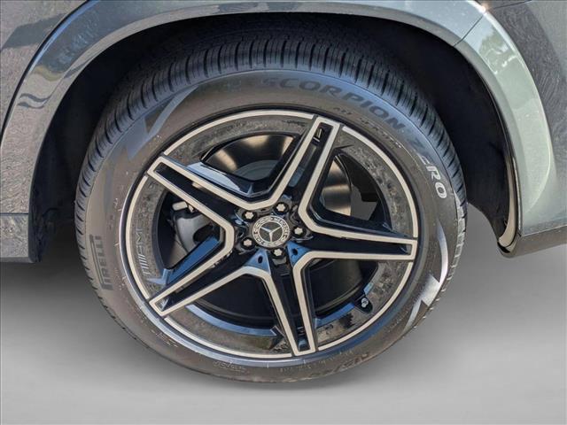 2026 Mercedes-BENZ GLS — миниатюра 10