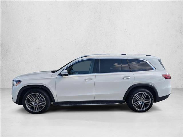 2026 Mercedes-BENZ GLS — фото 5