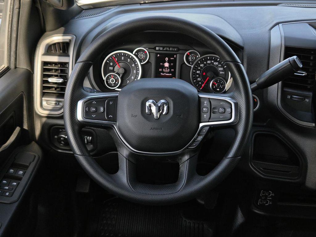 صورة مصغرة 17 لـ 2026 RAM 2500 TRADESMAN CREW CAB 4X2 6'4' BOX