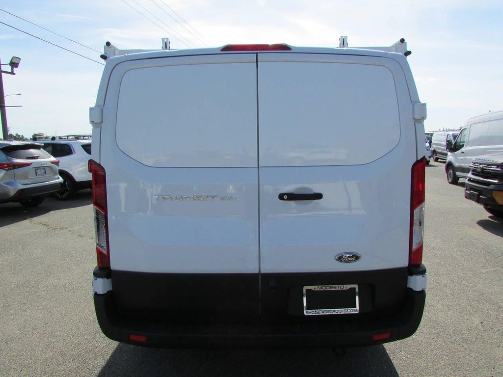 صورة 8 لـ 2024 FORD TRANSIT-250 BASE
