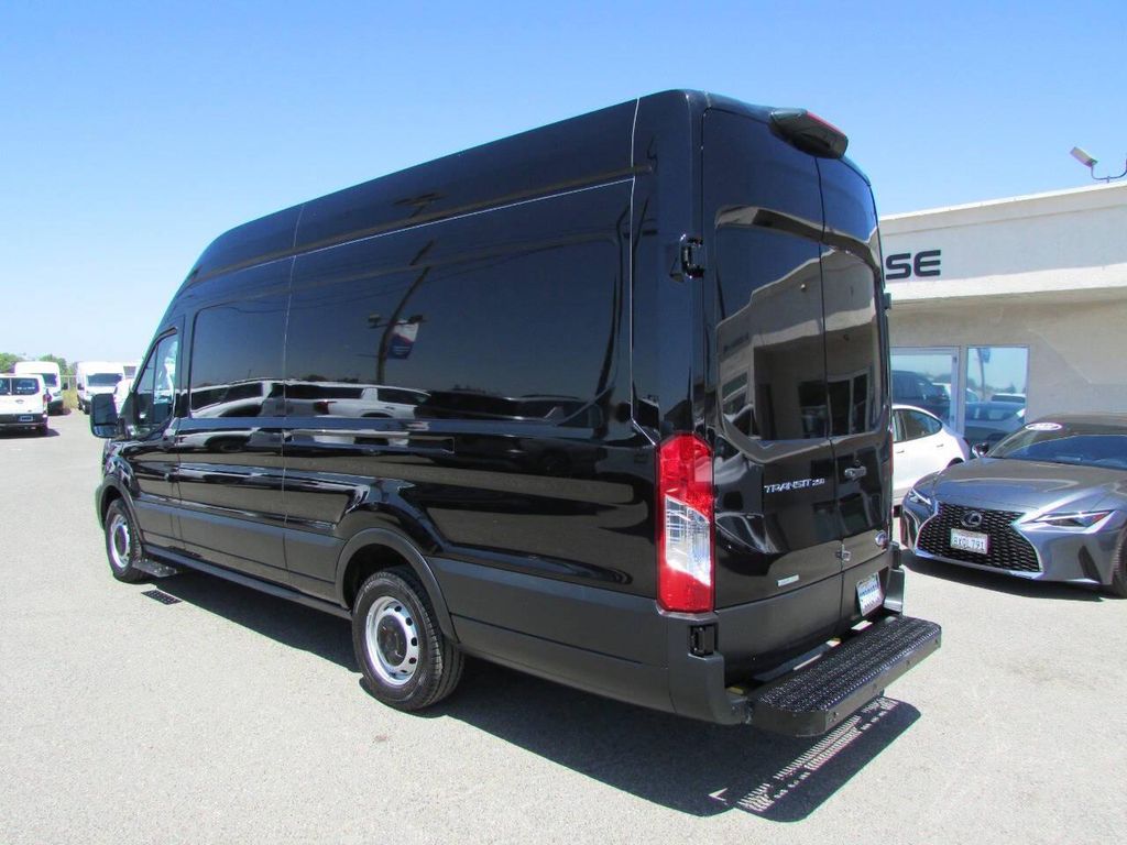 صورة 9 لـ 2023 FORD TRANSIT-250 BASE