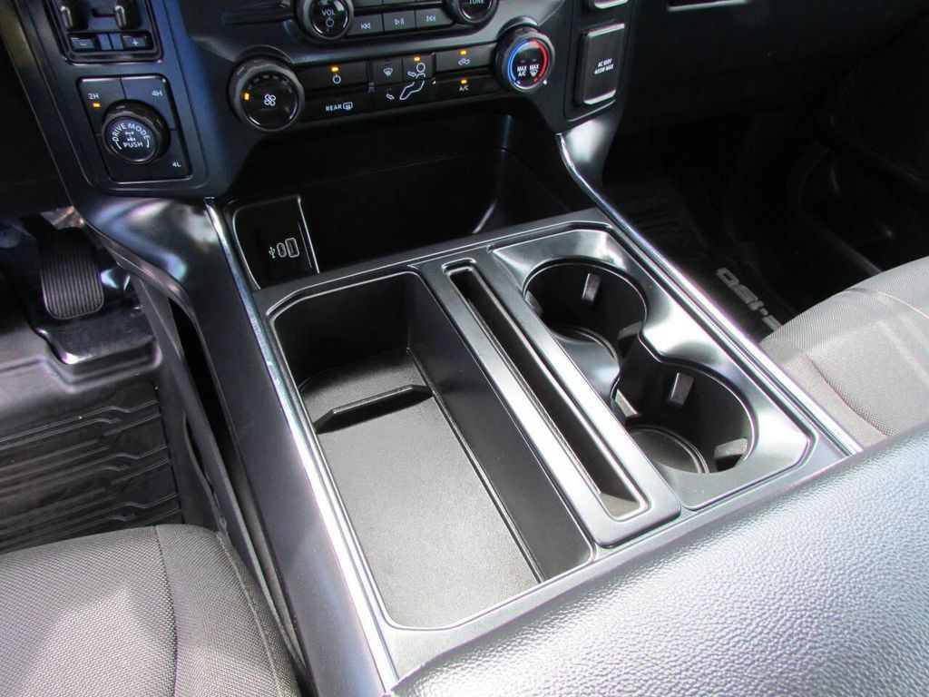 صورة مصغرة 31 لـ 2025 FORD F-150 STX