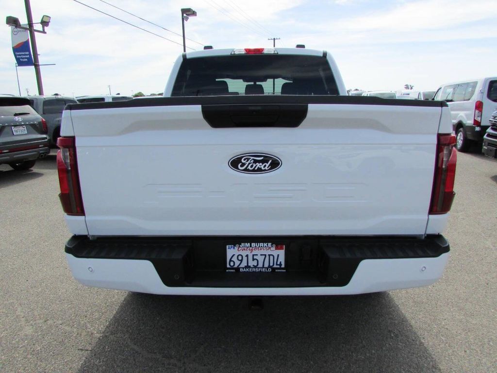 صورة 8 لـ 2025 FORD F-150 STX