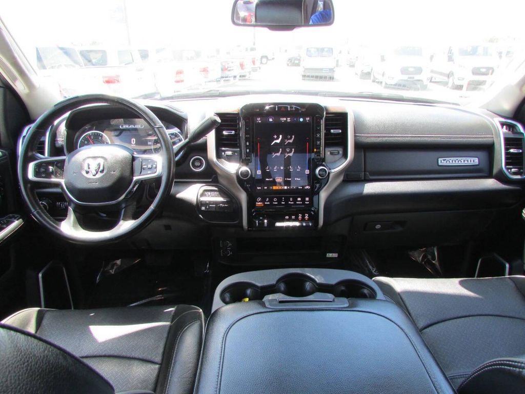 صورة مصغرة 26 لـ 2024 RAM 2500 LARAMIE CREW CAB 4X4 6'4' BOX