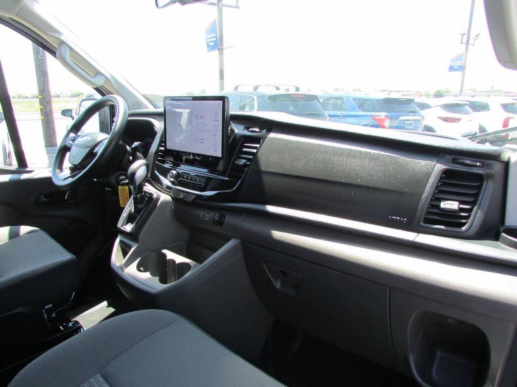 2023 FORD TRANSIT-350 XLT thumbnail 15