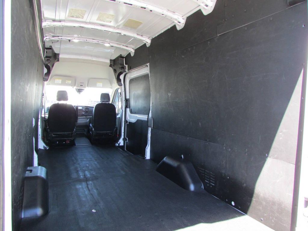صورة مصغرة 27 لـ 2024 FORD TRANSIT-250 BASE