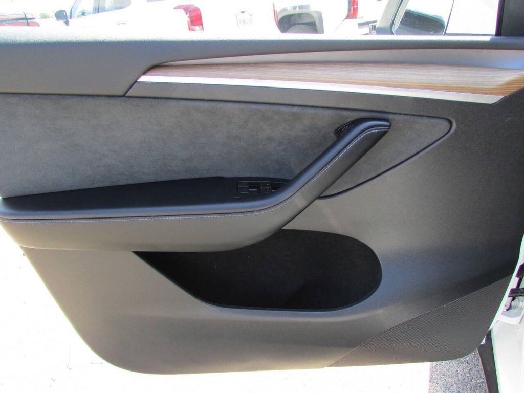 2023 Tesla MODEL Y LONG RANGE DUAL MOTOR ALL-WHEEL DRIVE thumbnail 15