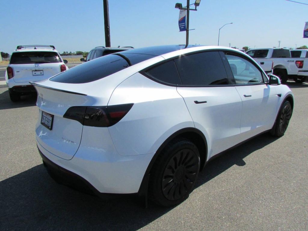 صورة 6 لـ 2023 Tesla MODEL Y LONG RANGE DUAL MOTOR ALL-WHEEL DRIVE