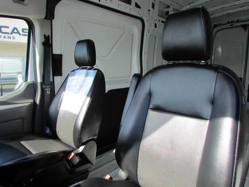 صورة مصغرة 15 لـ 2024 FORD TRANSIT-250 BASE