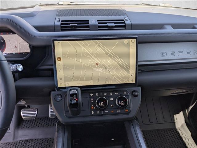 2026 LAND Rover DEFENDER P635 OCTA — фото 12