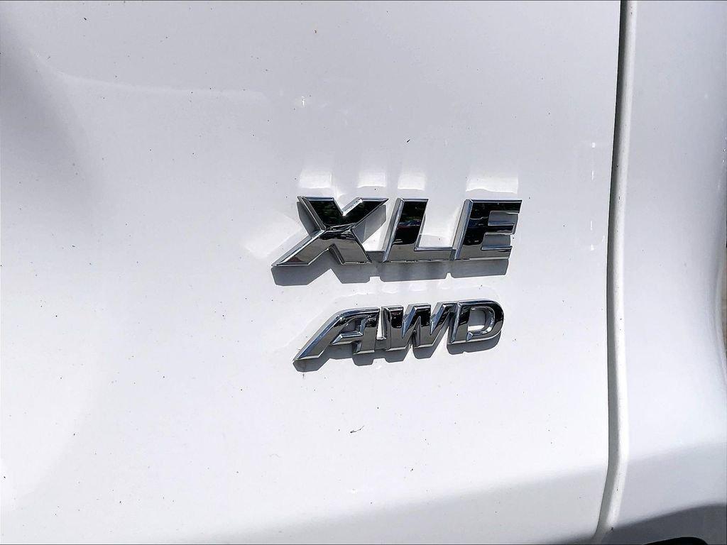 صورة مصغرة 26 لـ 2024 Toyota RAV4 XLE