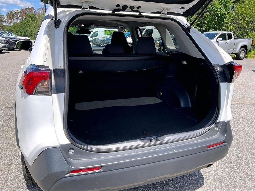 صورة مصغرة 34 لـ 2024 Toyota RAV4 XLE